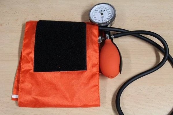 Comment choisir un tensiomètre fiable pour usage domestique ?